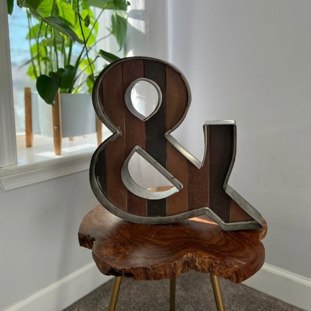 & home decor